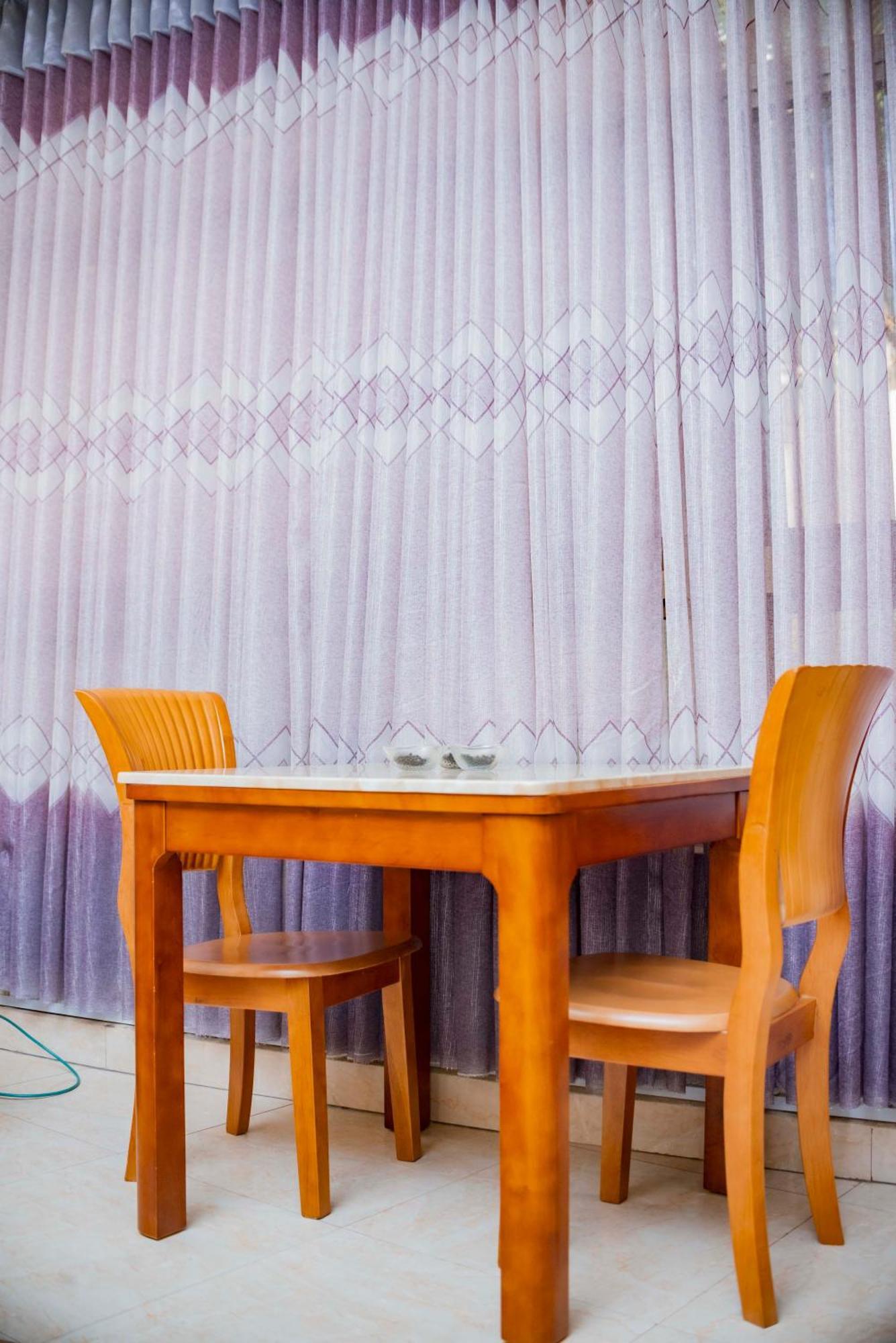 Tigers'S Apartment Hotel Bujumbura Esterno foto