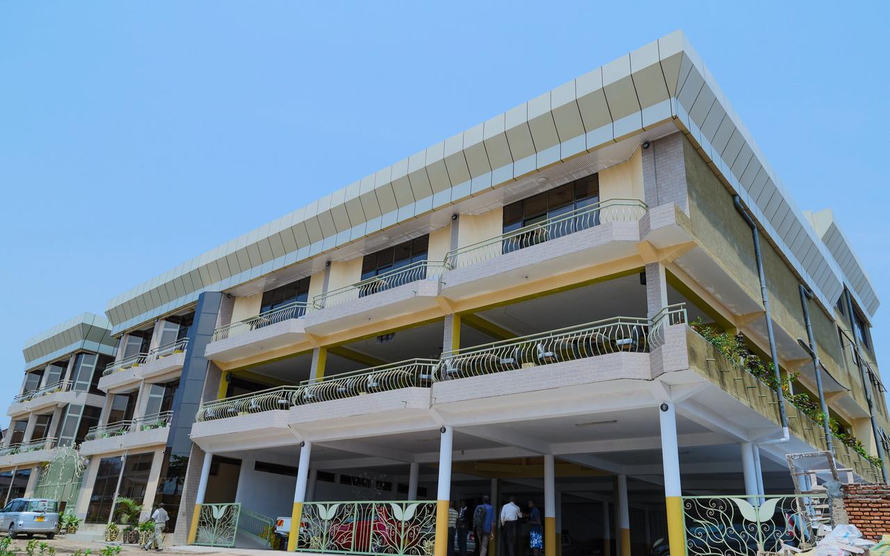 Tigers'S Apartment Hotel Bujumbura Esterno foto