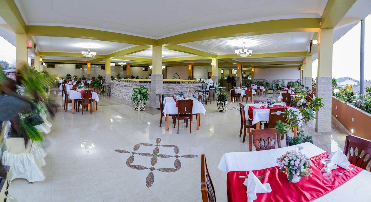 Tigers'S Apartment Hotel Bujumbura Esterno foto